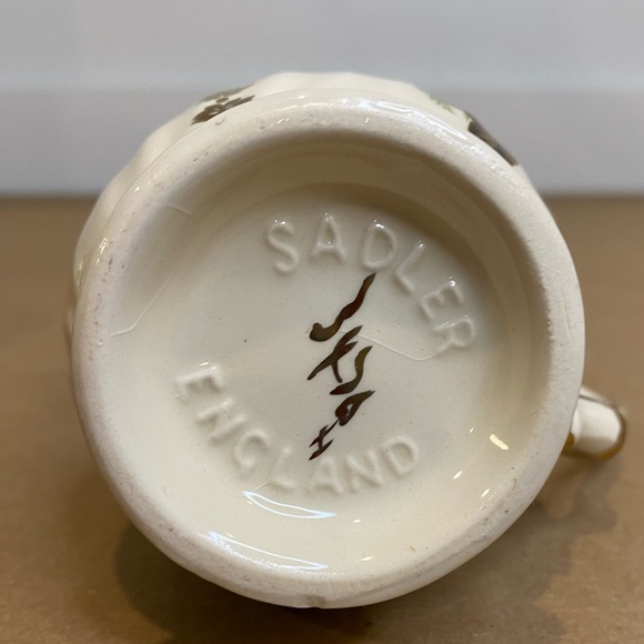 Vintage Sadler Fine Bone China Cream Sugar Red White Roses Swirl Pattern - Picture 6 of 10